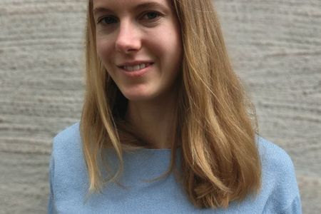 Die Gewinnerin des OffSpring Award der lit.COLOGNE 2024, Kathrin Thenhausen, konnte aus gesundheitlichen Gründen nicht an der Preisverleihung in den BALLONI-Hallen teilnehmen, sendete aber eine Videobotschaft 