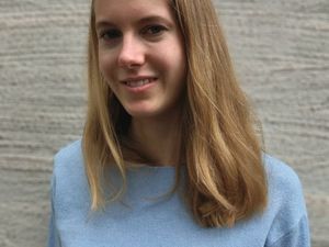 Die Gewinnerin des OffSpring Award der lit.COLOGNE 2024, Kathrin Thenhausen, konnte aus gesundheitlichen Gründen nicht an der Preisverleihung in den BALLONI-Hallen teilnehmen, sendete aber eine Videobotschaft Die Gewinnerin des OffSpring Award der lit.COLOGNE 2024, Kathrin Thenhausen, konnte aus gesundheitlichen Gründen nicht an der Preisverleihung in den BALLONI-Hallen teilnehmen, sendete aber eine Videobotschaft