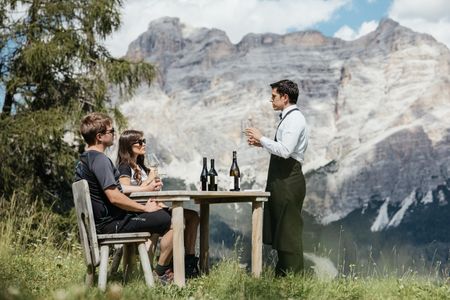 Vor Dolomiten-Gipfeln: Exklusive Weinverkostung in Alta Badia