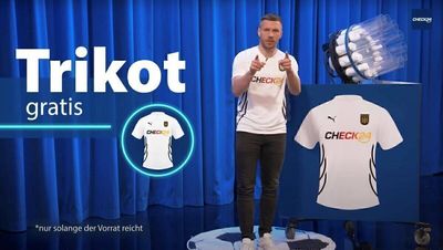 Kein geringerer als Lukas Podolski fungiert als Werbegesicht der cleveren Aktion von Check24 und Puma