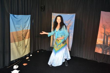 Beate Sarrazin in Aduna Refetna - Das Leben ist schön