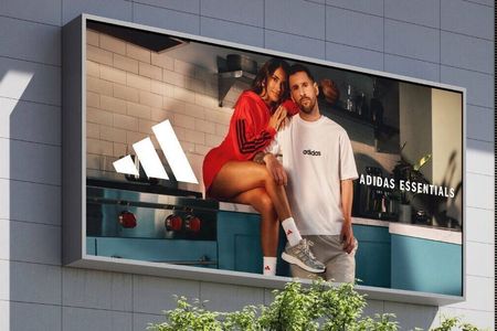 Lionel Messi und seine Ehefrau Antonela Roccuzzo werben gemeinsam für Adidas