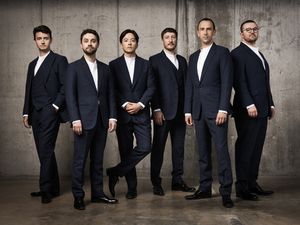 Das weltberühmte britische A-cappella-Ensemble The King's Singers gastiert erstmals am 8. November 2026 in der Dreieinigkeitskirche in Regensburg