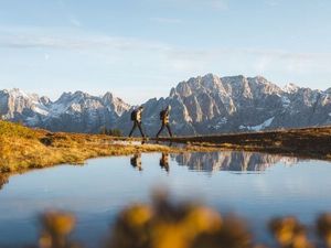 Am schönsten erlebt man die Osttiroler Bergwelt in Österreich zwischen den Hohen Tauern, den Lienzer Dolomiten und dem Hochpustertal zu Fuß Am schönsten erlebt man die Osttiroler Bergwelt in Österreich zwischen den Hohen Tauern, den Lienzer Dolomiten und dem Hochpustertal zu Fuß