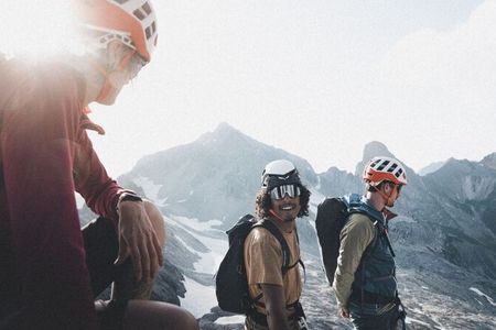 Mehr als 70 Kletterrouten und Klettersteige zählt St. Anton am Arlberg, doch auch Einsteiger finden in der Tiroler Region geeignetes Gelände