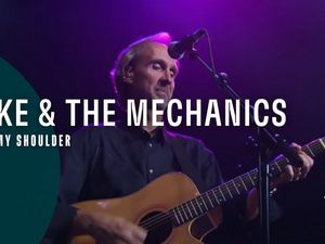 Mike + The Mechanics wurde 1985 von Mike Rutherford "als Nebenprojekt zu Genesis" gegründet Mike + The Mechanics wurde 1985 von Mike Rutherford "als Nebenprojekt zu Genesis" gegründet