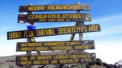 2024 neu im Afrika-Programm von Hauser Exkursionen ist die Nord-Süd-Überschreitung über die ruhigere Mweka-Route auf tansanischer Seite des Kilimandscharo, dem höchsten Gebirge des Kontinents