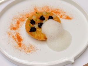 Heilbutt-Ceviche mit Sanddorn Heilbutt-Ceviche mit Sanddorn