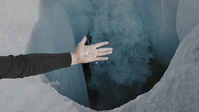 Julian Charrière: PureWaste, 2021, Video Standbild