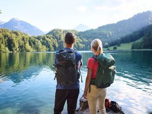Und mitten durch die reiche Ostallgäuer Seenwelt schließlich verläuft Lechschleife 9 nahe Füssen