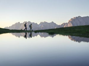 Seen, Berge und unberührte Natur, soweit das Auge reicht: Im österreichischen Osttirol brauchen Liebhaber des Authentischen und Ursprünglichen nicht mehr zum Glücklichsein Seen, Berge und unberührte Natur, soweit das Auge reicht: Im österreichischen Osttirol brauchen Liebhaber des Authentischen und Ursprünglichen nicht mehr zum Glücklichsein