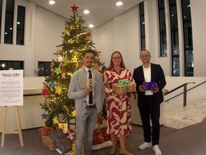 Wunschbaum im Foyer Wunschbaum im Foyer