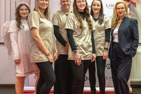 Nicole Simon CEO mit Beauty Resort Team