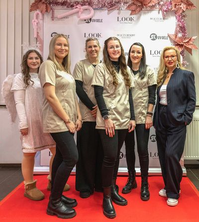 Nicole Simon CEO mit Beauty Resort Team