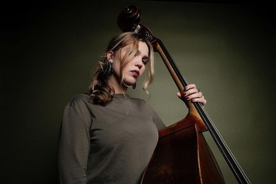 Caris Hermes Promo Bass