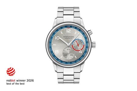 Club Sport neomatik Weltzeit silber von NOMOS Glashütte wurde mit dem Red Dot: Best of the Best 2026 ausgezeichnet. Der robuste Worldtimer wurde im vergangenen Jahr eingeführt und gehört zu den begehrtesten Modellen der Glashütter Uhrenmanufaktur