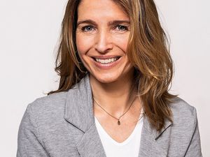 Jennifer Schillings, die Bürgermeisterkandidatin der Stadt Neuss lädt zum Bürgerdialog auf Gut Gnadental Jennifer Schillings, die Bürgermeisterkandidatin der Stadt Neuss lädt zum Bürgerdialog auf Gut Gnadental