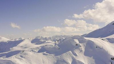 In Osttirol sind Skitouren bis weit ins Frühjahr möglich. Bei der Planung gilt es vor allem auf Lawinenlage, tageszeitliche Erwärmung und die Stabilität der Schneedecke zu achten