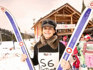 Ultralang: Zum Saisonabschluss geht’s mit Retro-Skiern auf die Piste Ultralang: Zum Saisonabschluss geht’s mit Retro-Skiern auf die Piste