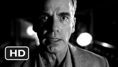 The Man Who Wasn’t There (auch: Der unauffällige Mr. Crane) ist ein Spielfilm der Coen-Brüder