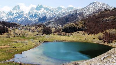 Zwischen Gletscherseen, Hirtenpfaden und Legenden erschließt der Naturpark Komovi im Osten Montenegros mit der neuen Themenroute „Between Two Lakes"