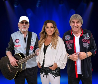 AMIGOS + Daniela Alfinito Tour