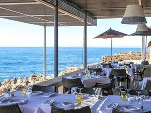 Sonne, frischer Fisch und die Aussicht auf den Atlantik – das Furnas do Guincho am Strand und Surfer-Hotspot Praia do Guincho nahe der Ferienhausanlage Victor’s Portugal Malveira-Guincho Sonne, frischer Fisch und die Aussicht auf den Atlantik – das Furnas do Guincho am Strand und Surfer-Hotspot Praia do Guincho nahe der Ferienhausanlage Victor’s Portugal Malveira-Guincho