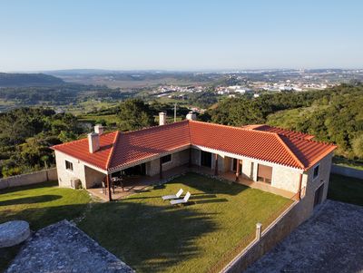 Villa Junceira, auf dem Hügel über der Burgstadt Óbidos 