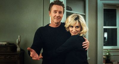 Die neuen Nachbarn sind ein vermeintlich ideales Paar: Hawk (Edward Norton) und Pina (Penélope Cruz)