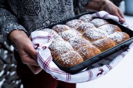 Die rein pflanzlichen Buchteln, die zum Frühstück im Drei-Sterne-Superior-Boutique-Hotel Dreimäderlhaus am Füssener Weißensee im Allgäu serviert werden