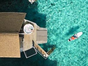 Zeit für Zweisamkeit: Im adults-only Centara Ras Fushi Resort & Spa auf den Malediven genießen Paare ungestörte Flitterwochen oder trauen sich sogar Zeit für Zweisamkeit: Im adults-only Centara Ras Fushi Resort & Spa auf den Malediven genießen Paare ungestörte Flitterwochen oder trauen sich sogar