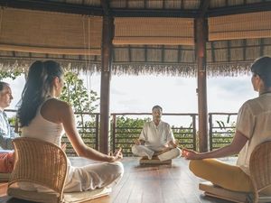 Ein Moment der Ruhe: Bei den Gruppen-Retreats im Kamalaya Koh Samui/Thailand genießen die Teilnehmer unter anderem eine meditative Auszeit Ein Moment der Ruhe: Bei den Gruppen-Retreats im Kamalaya Koh Samui/Thailand genießen die Teilnehmer unter anderem eine meditative Auszeit
