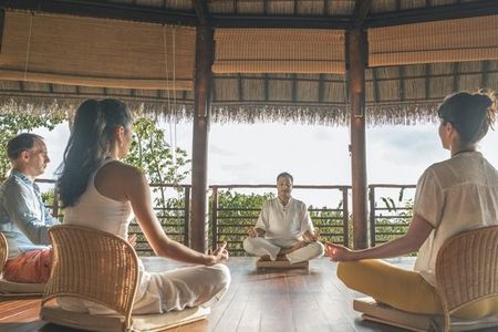 Ein Moment der Ruhe: Bei den Gruppen-Retreats im Kamalaya Koh Samui/Thailand genießen die Teilnehmer unter anderem eine meditative Auszeit