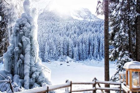 Der Karer See ist auch im Winter magisch