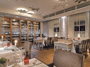 Alpine Fine Dining in edlem Ambiente: Im ESS ATELIER wird Genuss als sinnliches Gesamtkunstwerk zelebriert Alpine Fine Dining in edlem Ambiente: Im ESS ATELIER wird Genuss als sinnliches Gesamtkunstwerk zelebriert