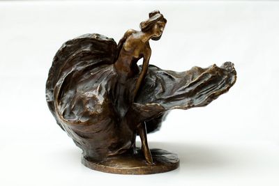 Bernhard Hoetger: Loïe Fuller, um 1901, Bronze