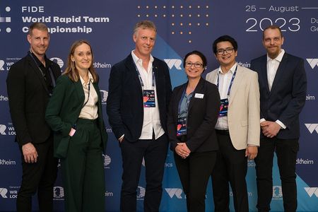 Andreas Stöbe, Team Stockheim, Anna Volkova, Kommunikationschefin FIDE, Pavel Tregoubov, Roswitha Martin, Stockheim-Betriebsleiterin, Fabian Sinh Schmand, Stockheim-Projektleiter, Lukas Steinwegs, Team Stockheim