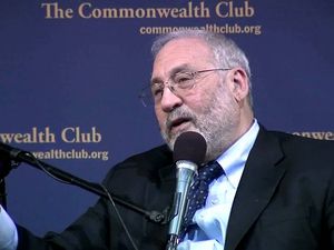Mit einer scharfen Analyse beleuchtet Stiglitz die Hegemonie der neoliberalen Ideologen wie Hayek und Friedman und stellt provokante Fragen