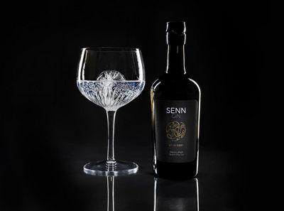 Fast drei Jahre hat Harald Habersatter, Inhaber des Alpin Life Resort Lürzerhof im österreichischen Untertauern, an der Rezeptur des ausgezeichneten Senn Gins getüftelt