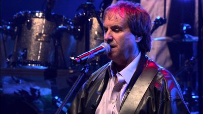 Unter dem Motto „50LO“ feiert der irische Musiker nicht nur sein 50-jähriges Bühnenjubiläum