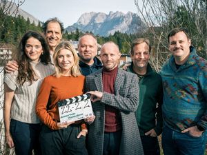 Kerstin Nommsen (Produzentin), Helmfried von Lüttichau, Sarah Thonig, Hannu Salonen (Regie), Florian Brückner, Felix Cramer (Kamera), Frederic Linkemann Kerstin Nommsen (Produzentin), Helmfried von Lüttichau, Sarah Thonig, Hannu Salonen (Regie), Florian Brückner, Felix Cramer (Kamera), Frederic Linkemann