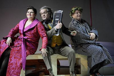 Theater  in Wiesbaden: Ariadne auf Naxos - Oper in einem Aufzug nebst einem Vorspiel von Richard Strauss, Premiere am 9.3.2013