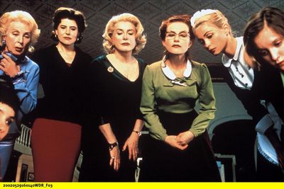 "8 Frauen" - Französisches Krimimusical mit Starbesetzung