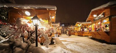 Wer hier durch die Gassen des alpinen Weihnachtsdorfes schlendert wird diesen bezaubenden Ort nie vergessen