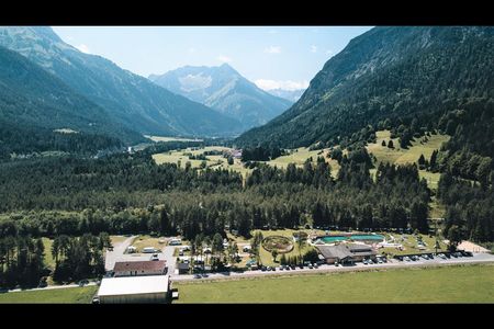 Ab „Lechtal Camping Vorderhornbach“ bieten sich abwechslungsreiche Wander- und Bergtouren durch die österreichische Naturparkregion Tiroler Lechtal an