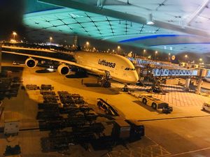 Corona-Krise, Airlines fordern Geld waehrend sie die Rechte ihrer Passagiere aushoehlen Corona-Krise, Airlines fordern Geld waehrend sie die Rechte ihrer Passagiere aushoehlen