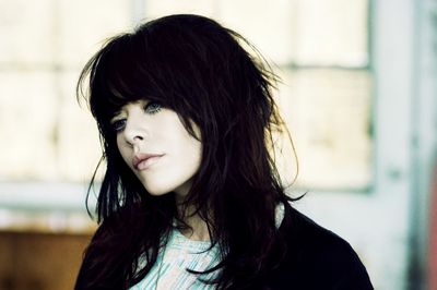 Alex Hepburn hat eine praegnante Stimme