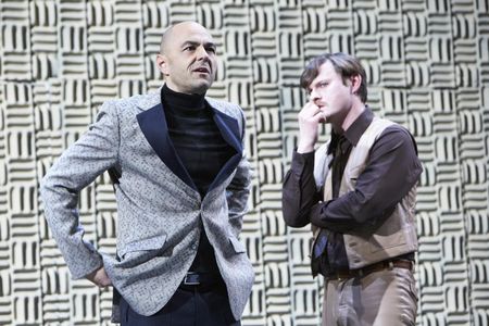 Mit Andrea Wenzl als Luise und Michael Klammer in der Rolle des Ferdinand