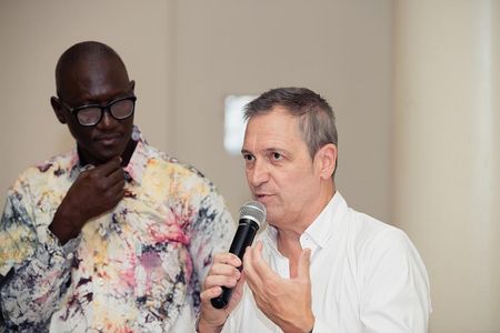Prof. Ibrahima Diagne, Leiter des Instituts für Fremdsprachen, Universität Cheikh Anta Diop, Dakar, und Dieter Nuhr