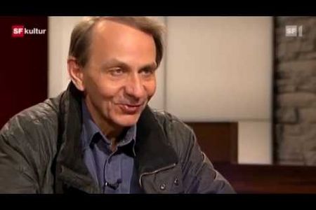 In Ein bisschen schlechter schreibt Michel Houellebecq wieder Dinge, die sich viele andere Schriftsteller nicht trauen wuerden